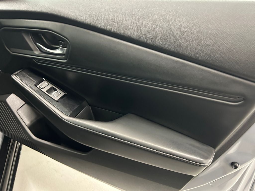 2023 Honda Accord Hybrid Touring w/o BSI