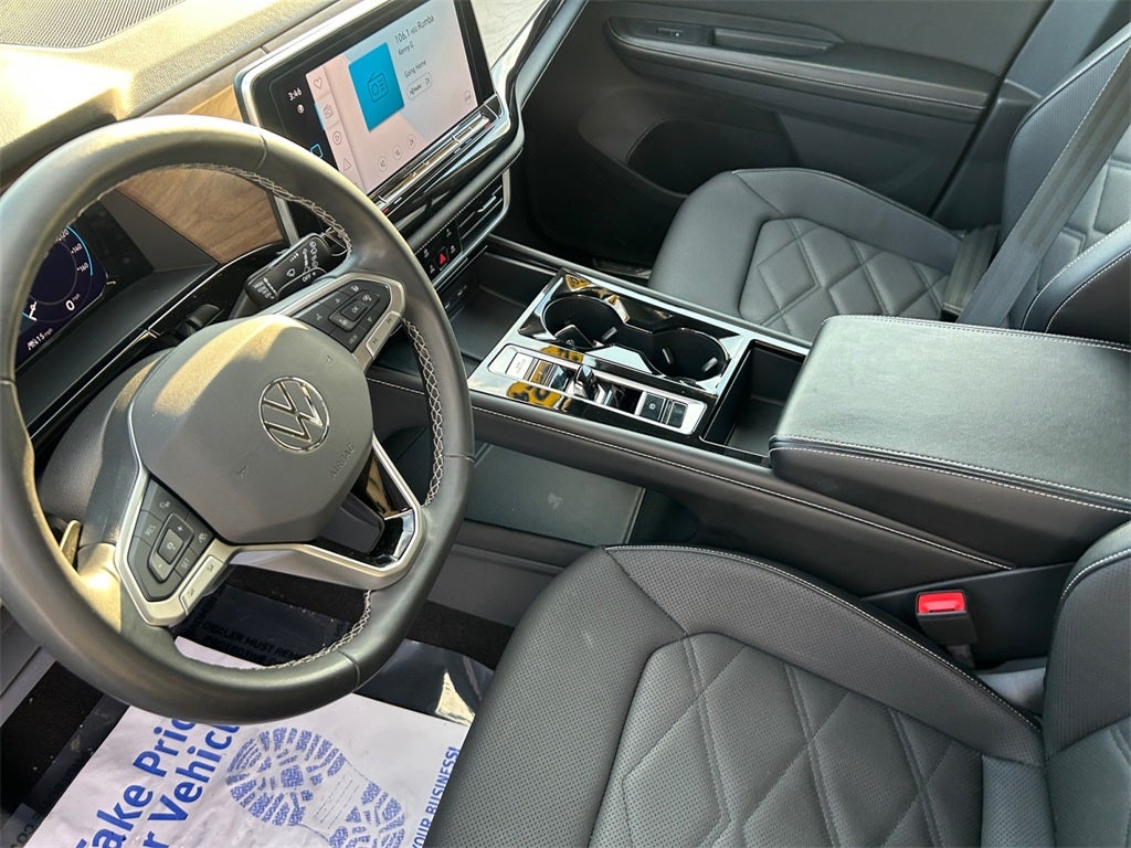 2024 Volkswagen Atlas 2.0T SE w/Technology