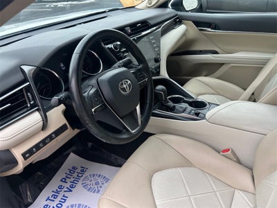 2019 Toyota Camry Hybrid XLE