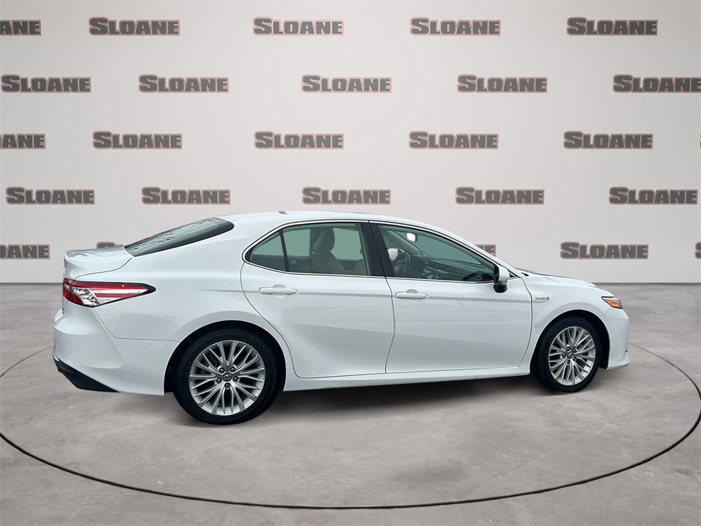 2019 Toyota Camry Hybrid XLE