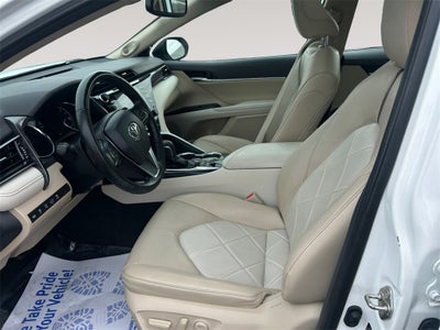 2019 Toyota Camry Hybrid XLE