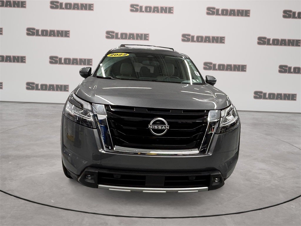 2022 Nissan Pathfinder SL