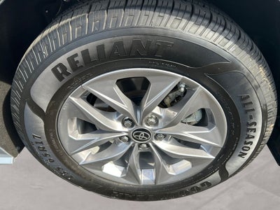 2022 Toyota Sienna XLE 7 Passenger