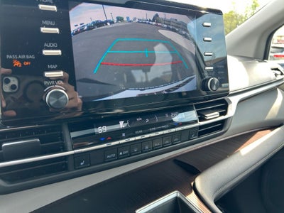 2022 Toyota Sienna XLE 7 Passenger