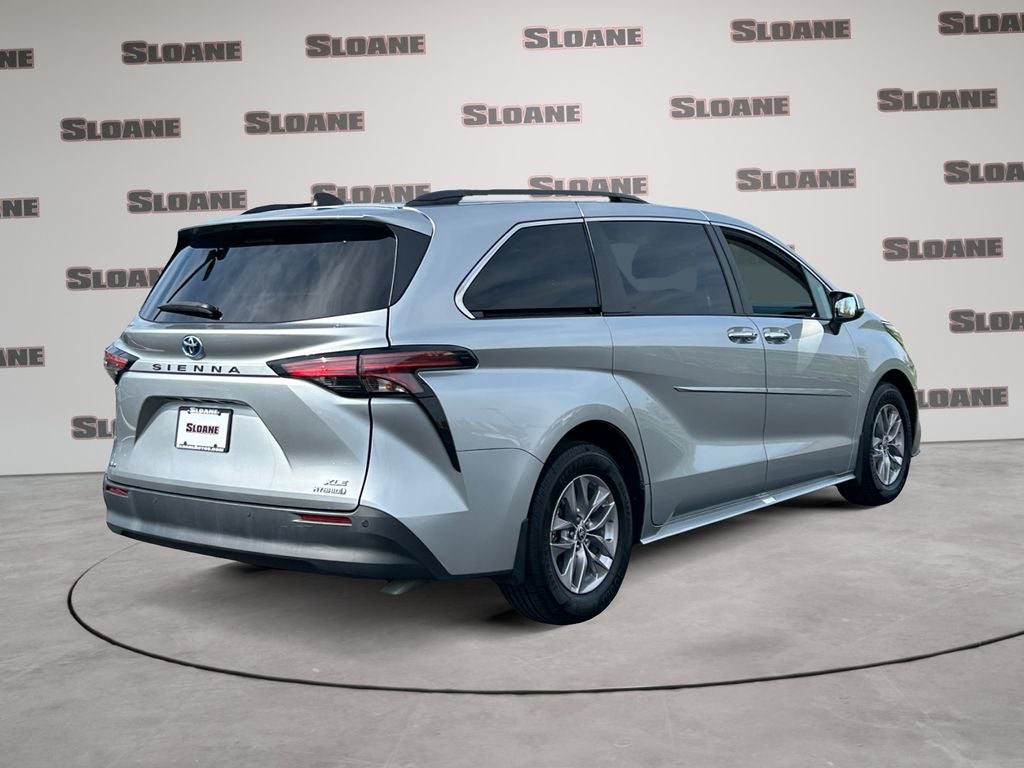 2022 Toyota Sienna XLE 7 Passenger
