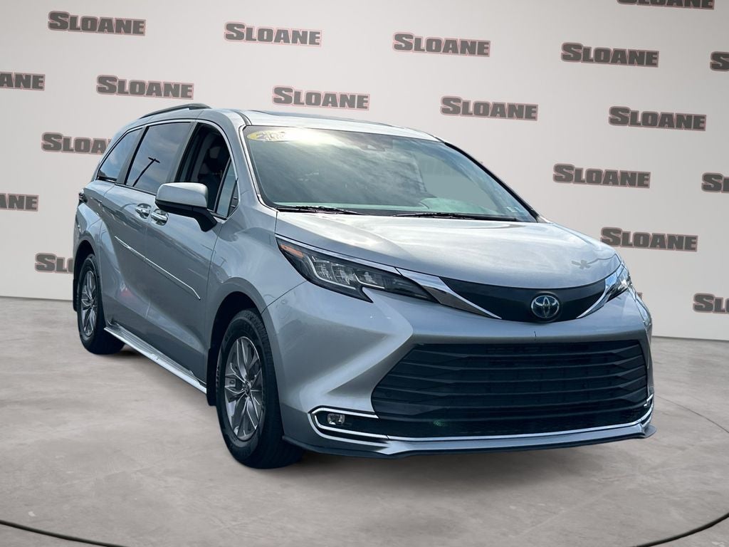 2022 Toyota Sienna XLE 7 Passenger