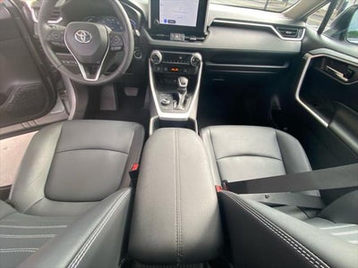 2024 Toyota RAV4 HYBRID XLE Premium