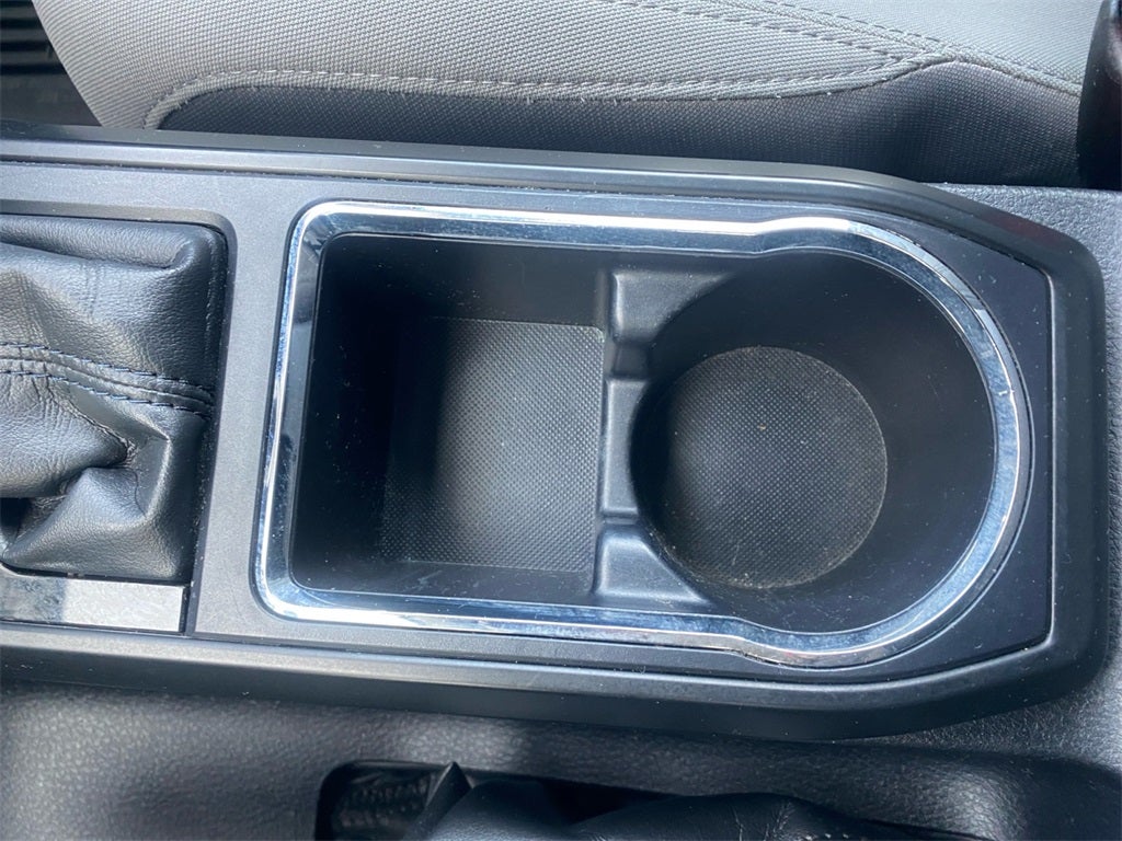 2019 Toyota TACOMA SR SR5 V6