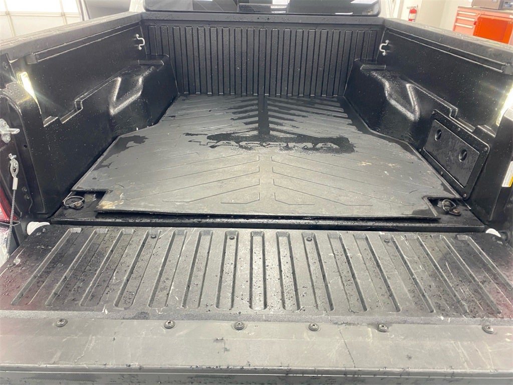 2022 Toyota TACOMA SR5 SR5 V6