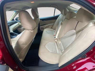 2019 Toyota Camry Hybrid LE