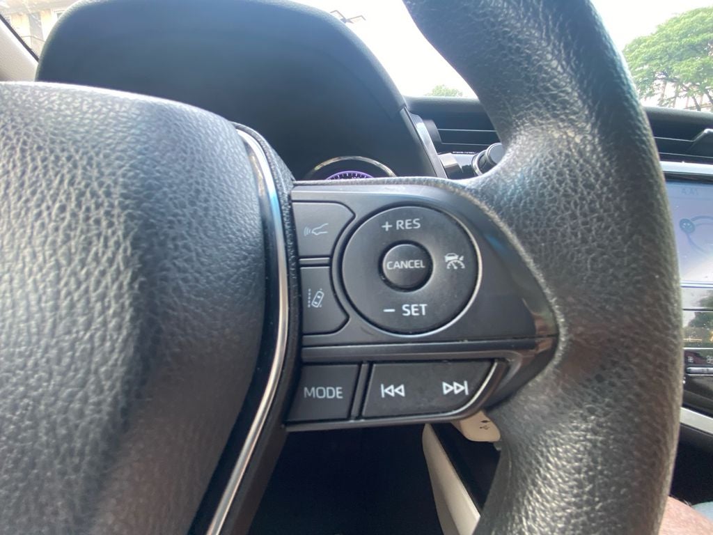 2019 Toyota Camry Hybrid LE