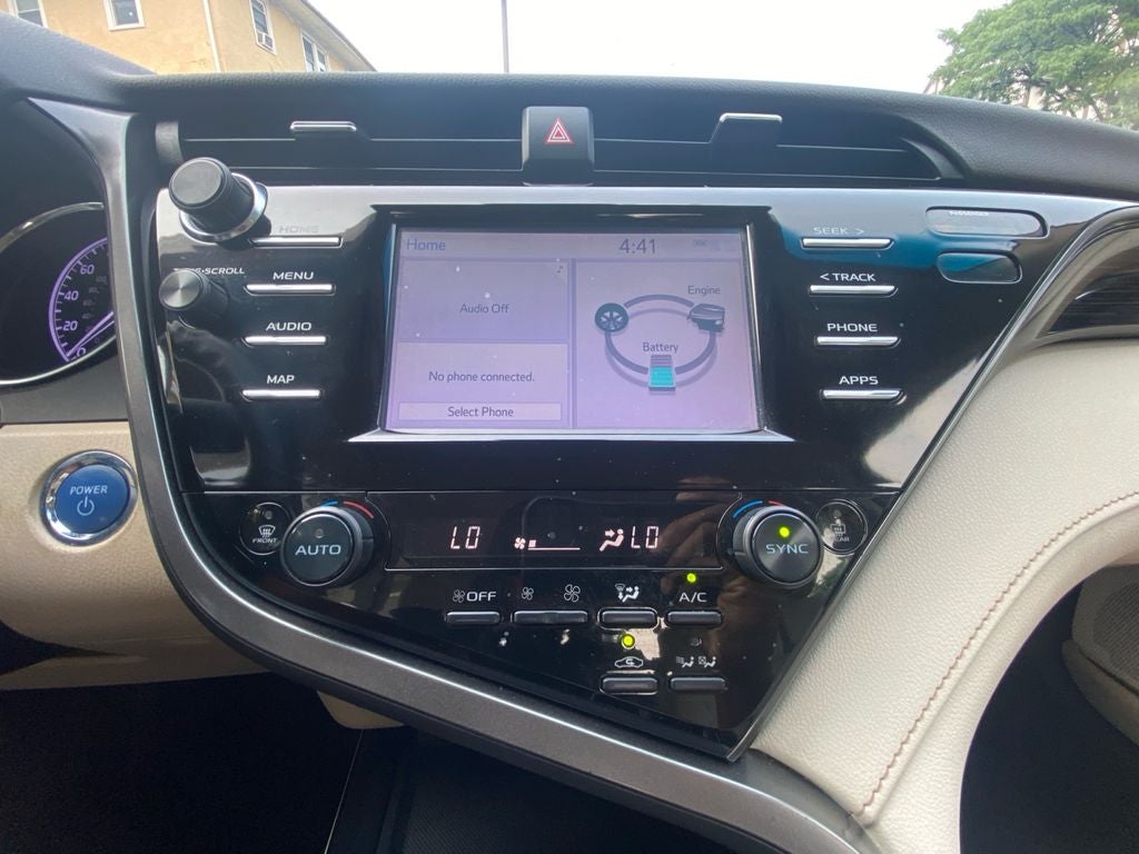 2019 Toyota Camry Hybrid LE