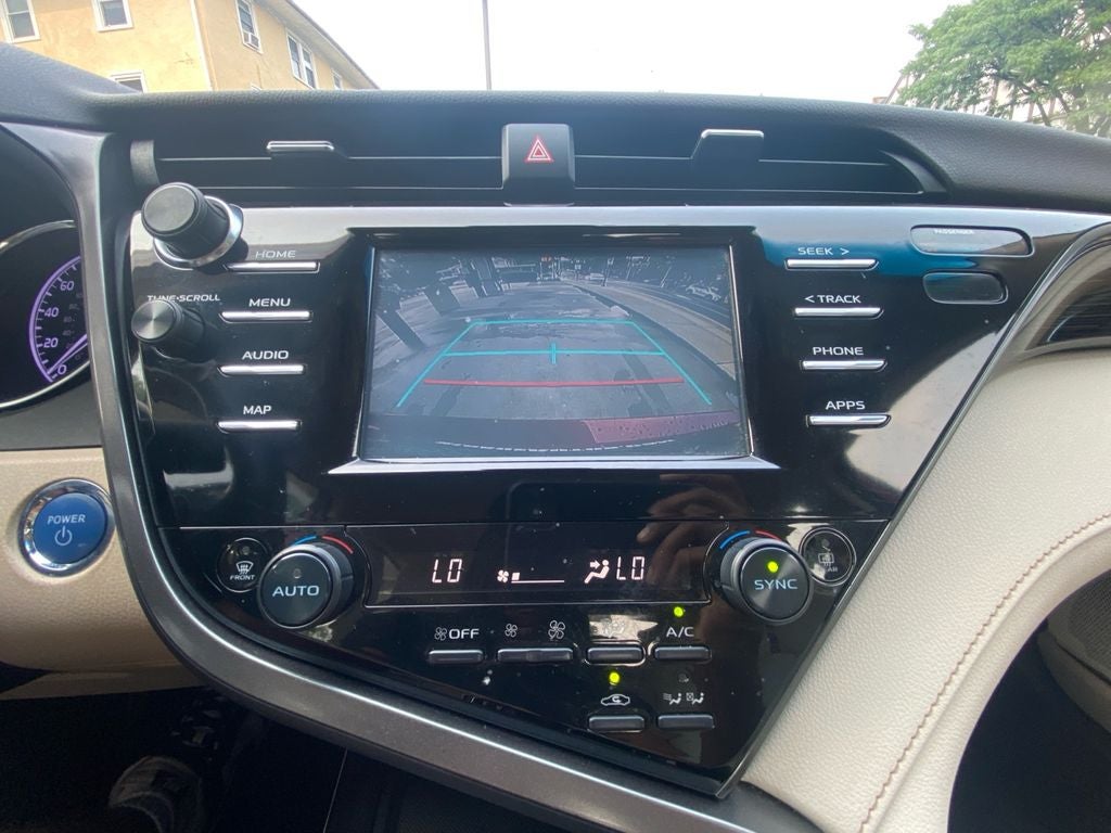 2019 Toyota Camry Hybrid LE