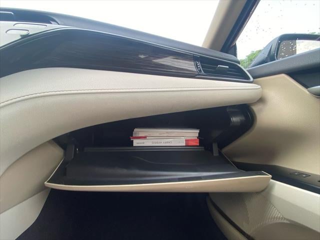 2019 Toyota Camry Hybrid LE