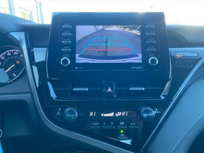 2022 Toyota CAMRY SE