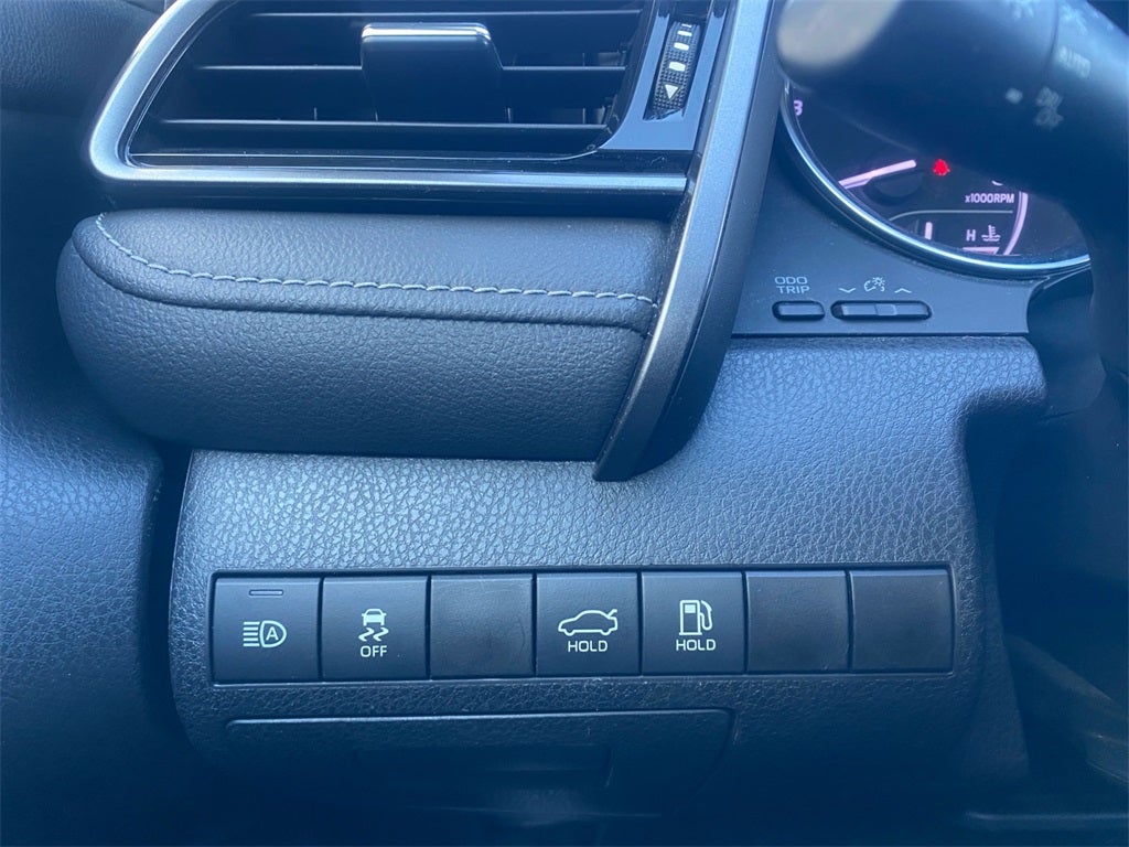 2020 Toyota CAMRY SE