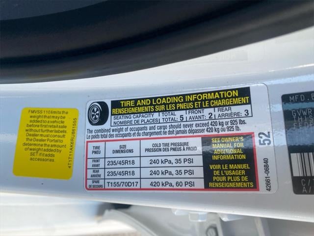 2024 Toyota CAMRY SE