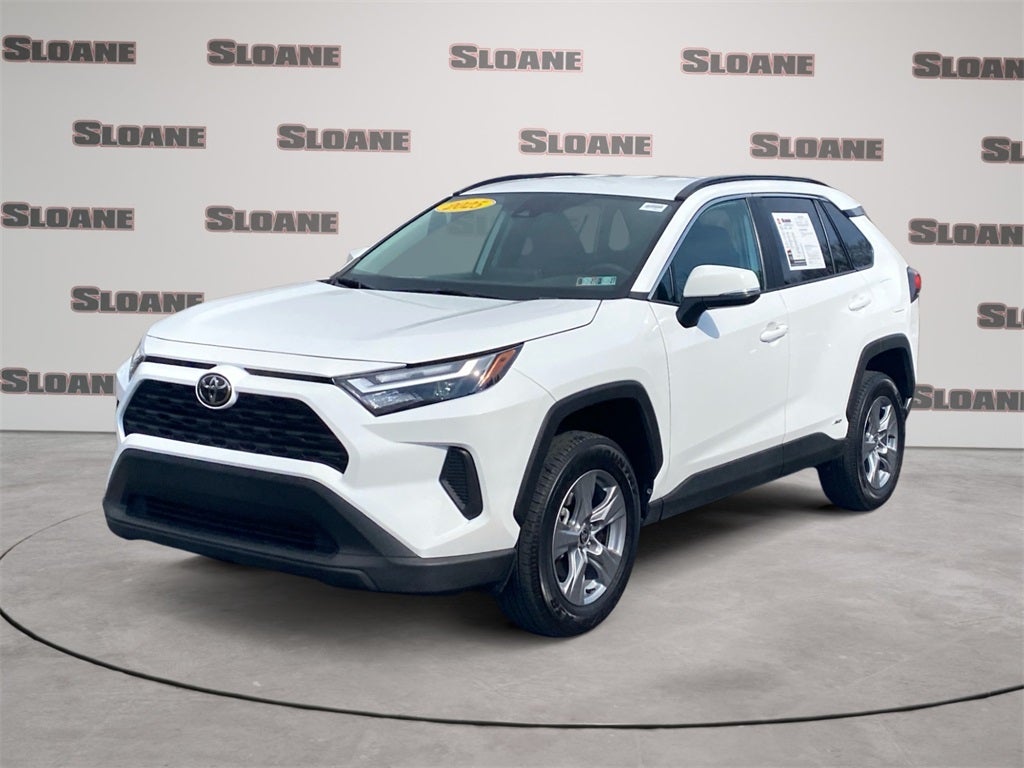2025 Toyota RAV4 HYBRID XLE