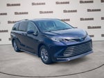 2023 Toyota Sienna LE 8 Passenger