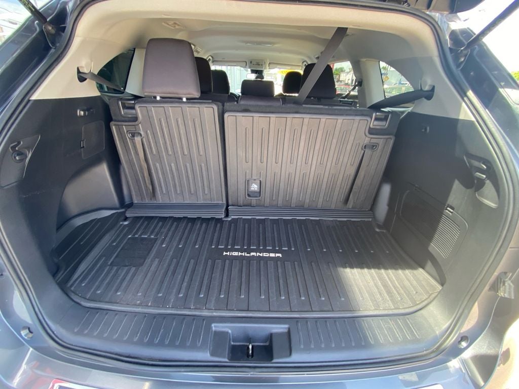 2020 Toyota Highlander L
