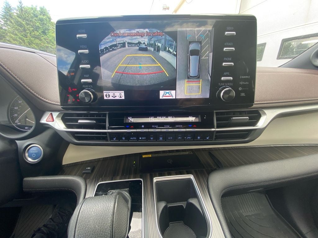 2023 Toyota Sienna Platinum 7 Passenger