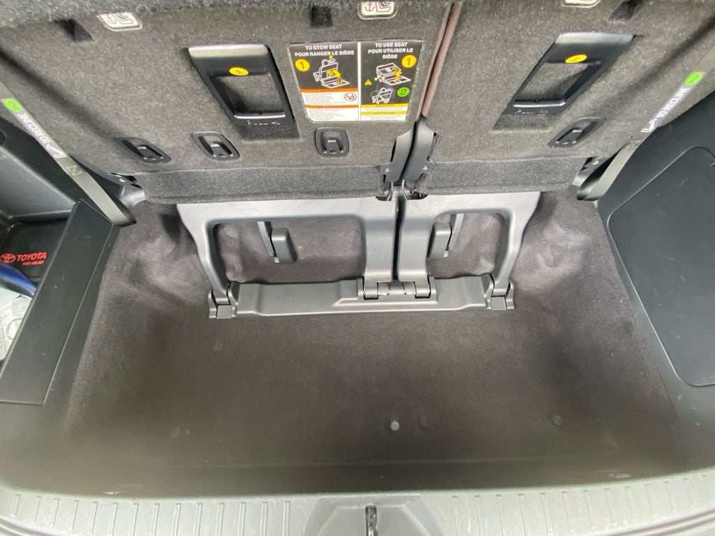 2023 Toyota Sienna Platinum 7 Passenger