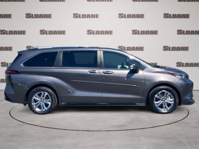 2023 Toyota Sienna Platinum 7 Passenger