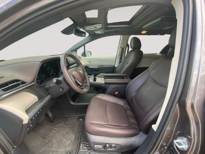 2023 Toyota Sienna Platinum 7 Passenger