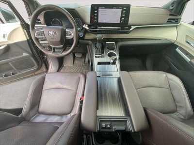 2023 Toyota Sienna Platinum 7 Passenger
