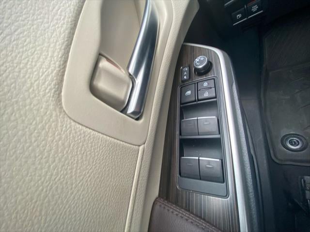 2023 Toyota Sienna Platinum 7 Passenger