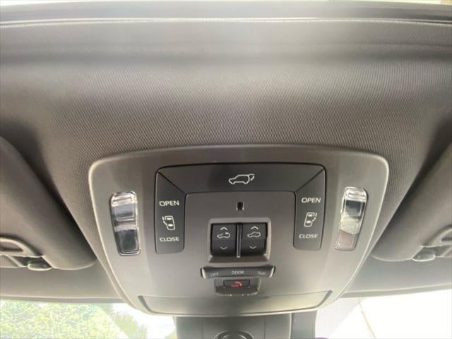 2023 Toyota Sienna Platinum 7 Passenger