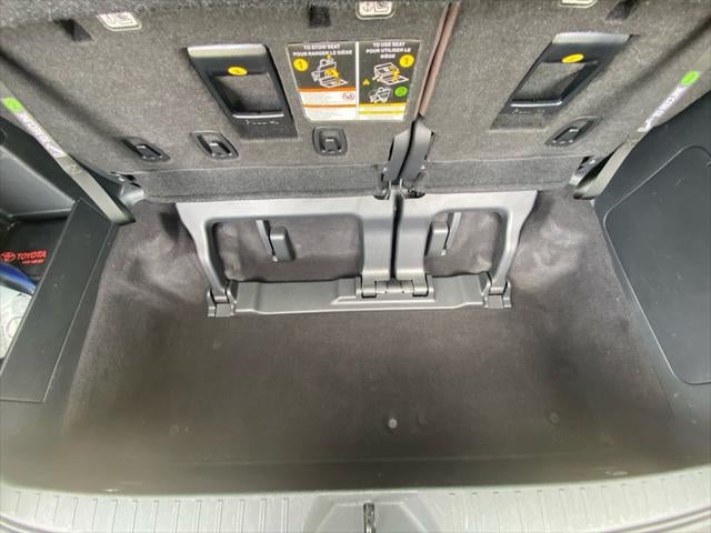 2023 Toyota Sienna Platinum 7 Passenger