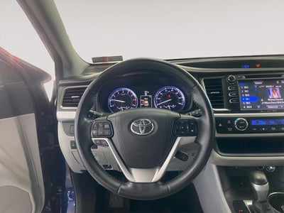 2016 Toyota HIGHLANDER XLE V6