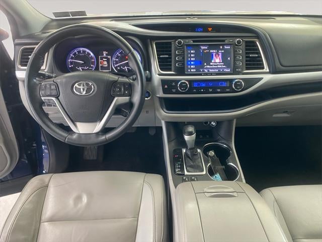 2016 Toyota HIGHLANDER XLE V6