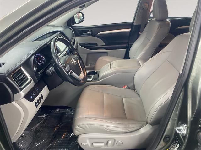 2019 Toyota HIGHLANDER XLE
