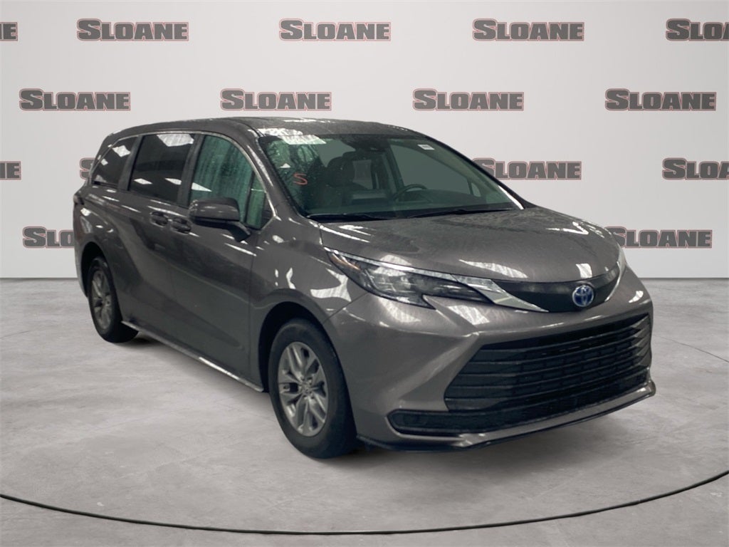 2024 Toyota SIENNA LE LE 8 Passenger