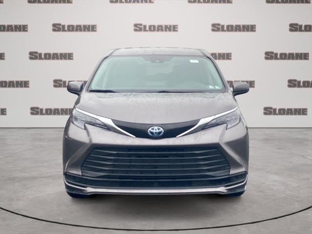 2024 Toyota SIENNA LE LE 8 Passenger