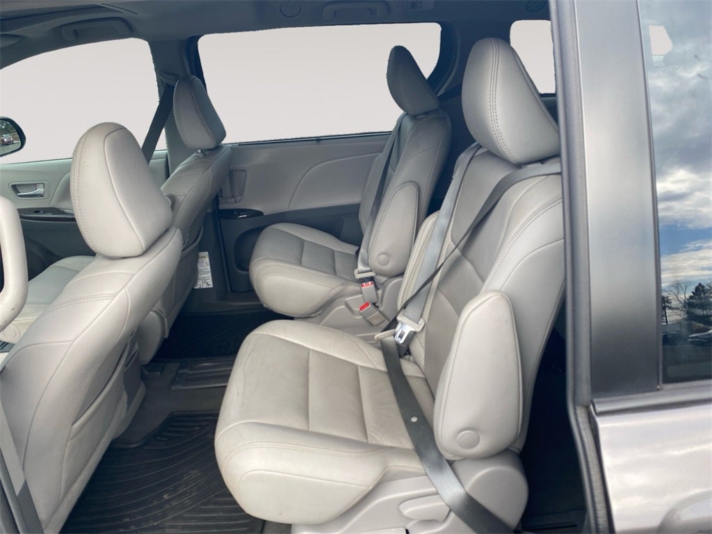 2019 Toyota SIENNA XLE 3.5L XLE 7 Passenger