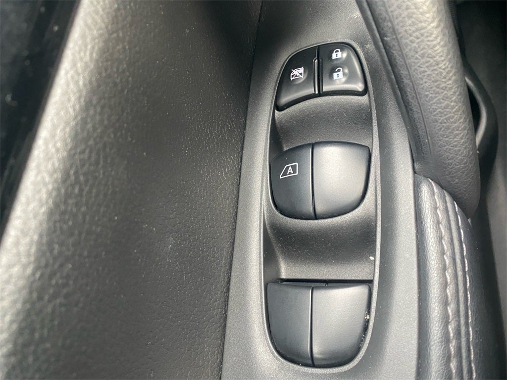 2021 Nissan Rogue Sport SL