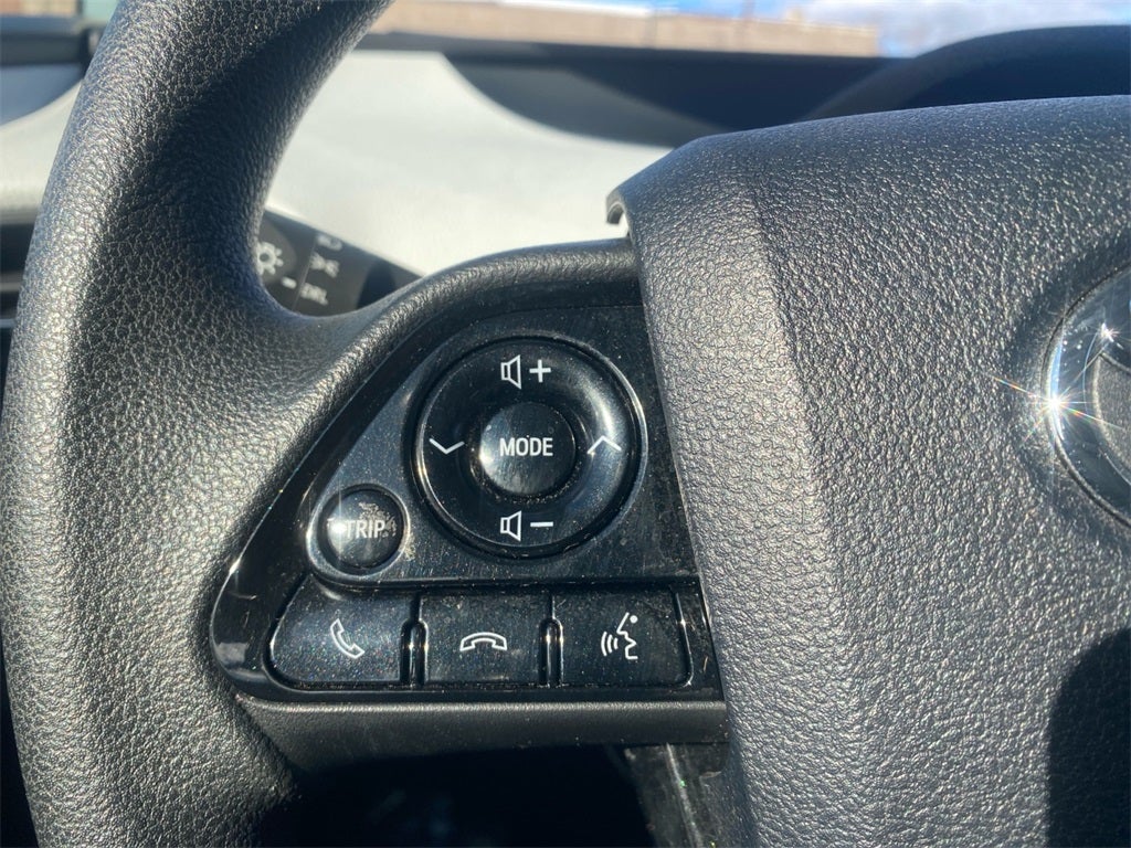 2020 Toyota PRIUS LE