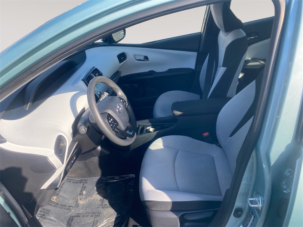 2020 Toyota PRIUS LE