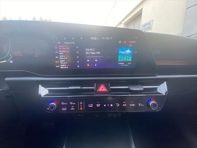 2023 Kia Niro SX