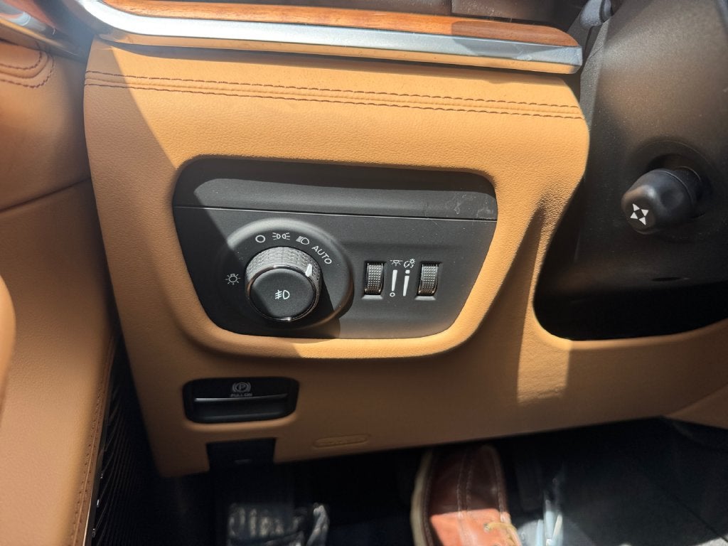 2021 Jeep Grand Cherokee L Summit