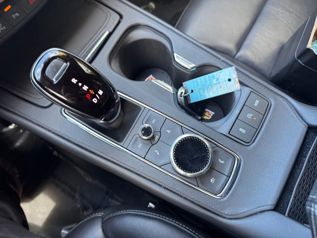 2022 Cadillac XT4 Premium Luxury