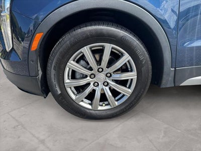 2022 Cadillac XT4 Premium Luxury