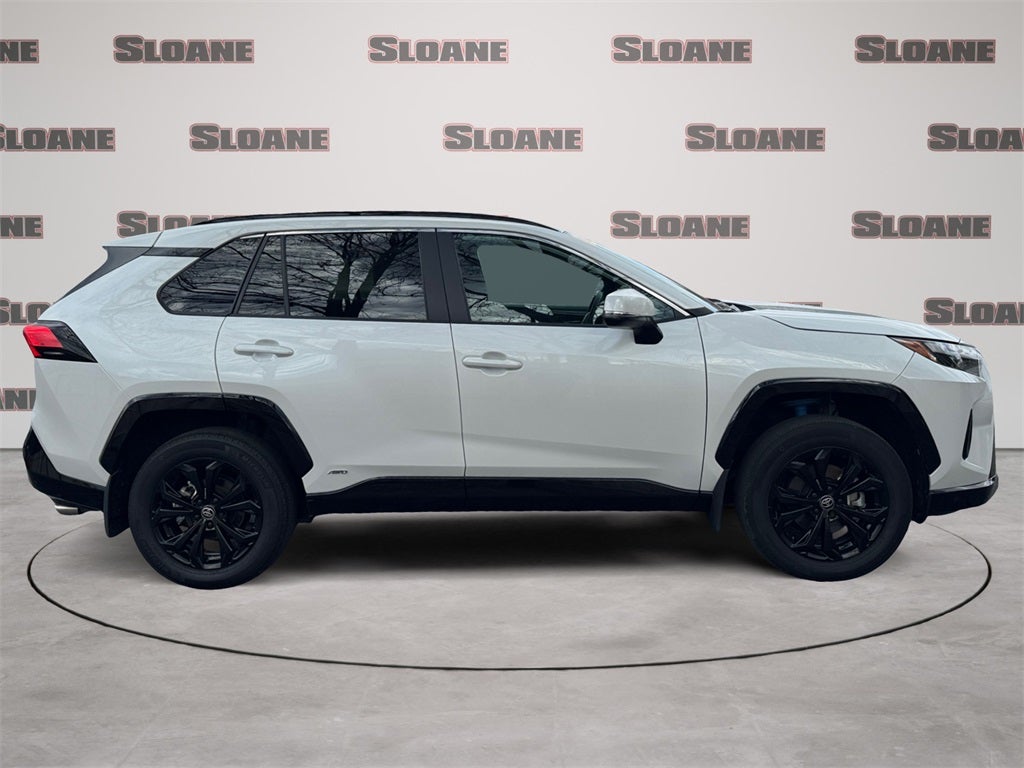 2024 Toyota RAV4 HYBRID SE