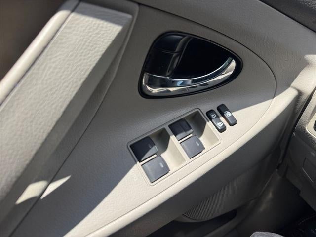2011 Toyota CAMRY LE