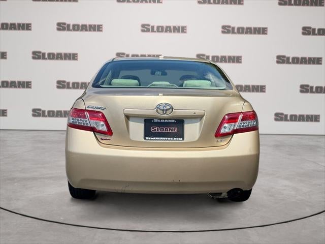 2011 Toyota CAMRY LE