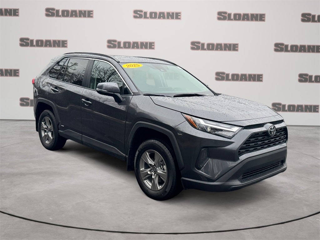 2025 Toyota RAV4 HYBRID XLE