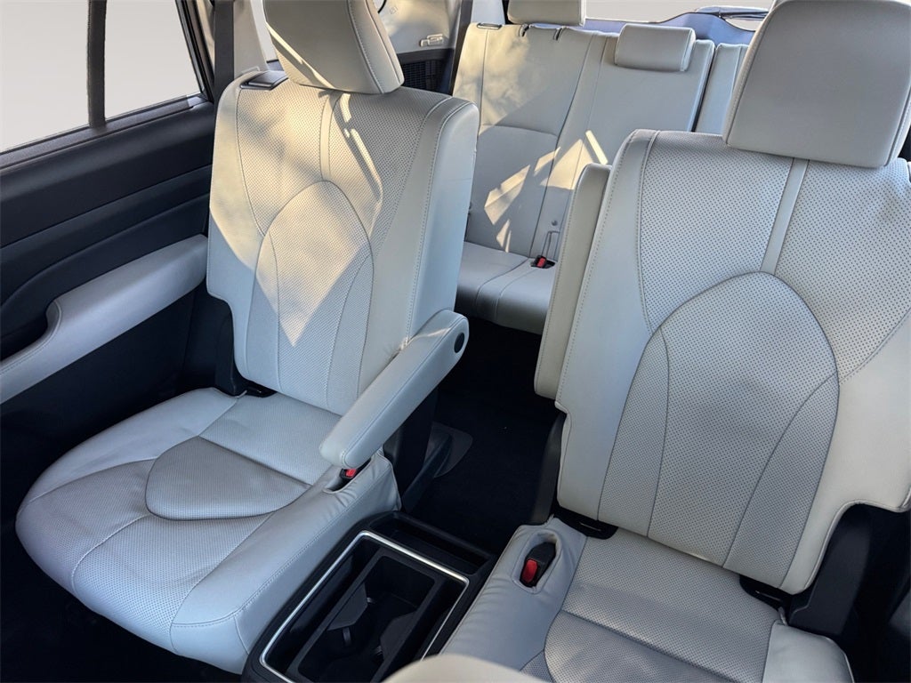 2025 Toyota GRAND HIGHLANDER Limited